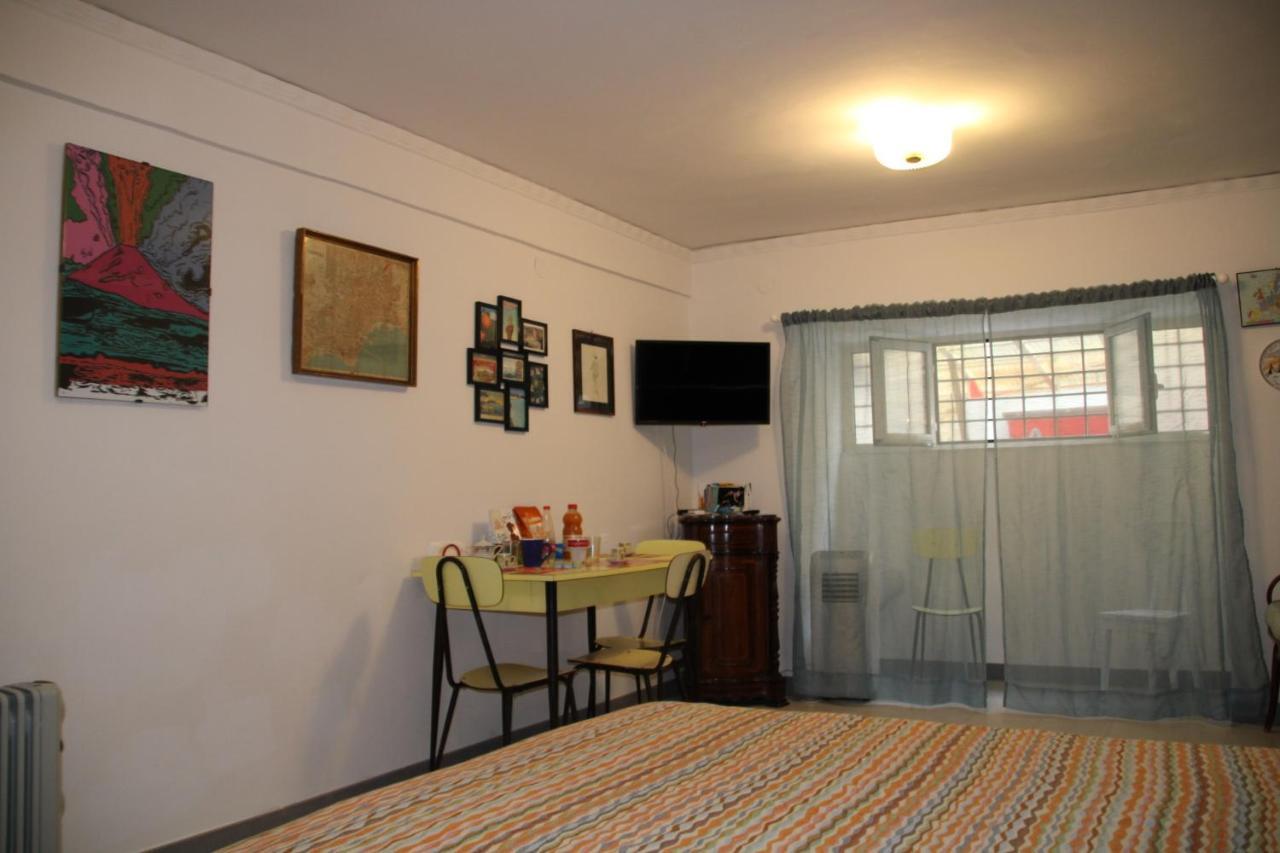 نابولي San Gregorio Suite&Breakfast المظهر الخارجي الصورة